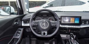 MG