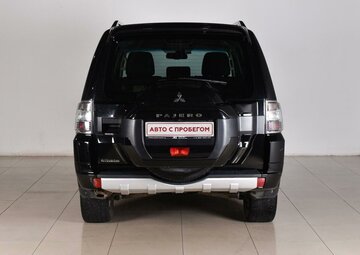 Mitsubishi Pajero Вид 4