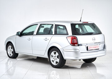 Opel Astra Вид 4