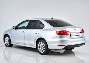 Volkswagen Jetta Вид 4