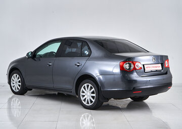 Volkswagen Jetta Вид 4