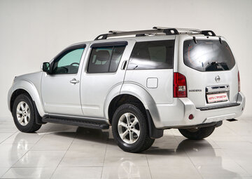 Nissan Pathfinder Вид 5