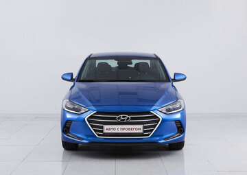 Hyundai Elantra Вид 2