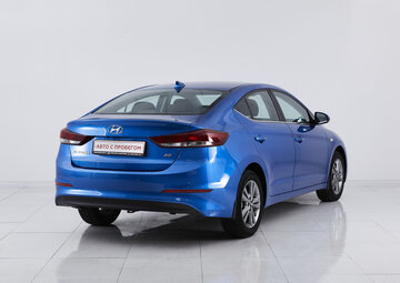 Hyundai Elantra Вид 5