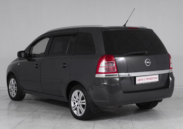 Opel Zafira Вид 4