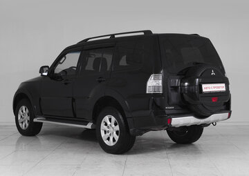 Mitsubishi Pajero Вид 4