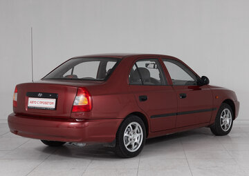 Hyundai Accent Вид 4