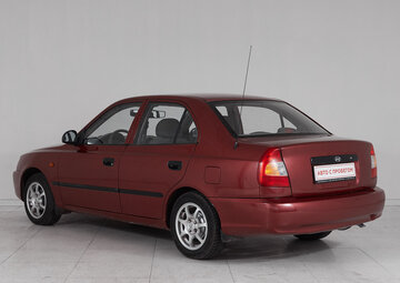 Hyundai Accent Вид 5