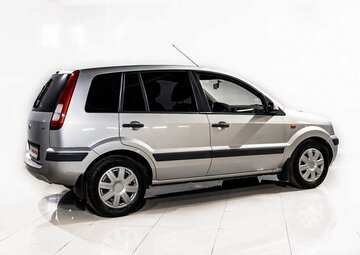 Ford Fusion Вид 2