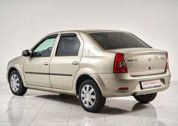 Renault Logan Вид 4