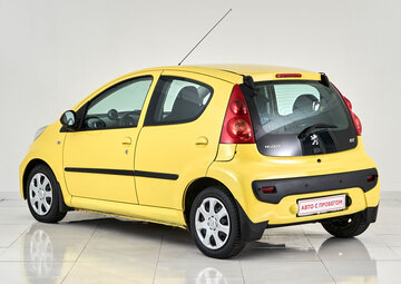 Peugeot 107 Вид 4