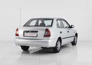 Hyundai Accent Вид 5