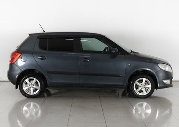 Skoda Fabia Вид 4