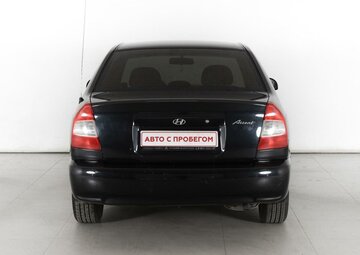 Hyundai Accent Вид 5