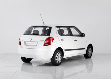 Skoda Fabia Вид 5