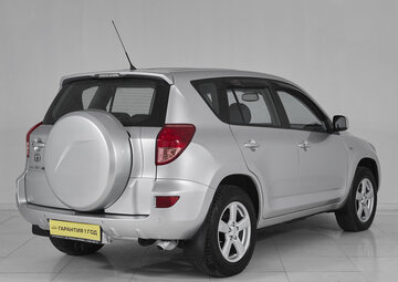 Toyota RAV4 Вид 4