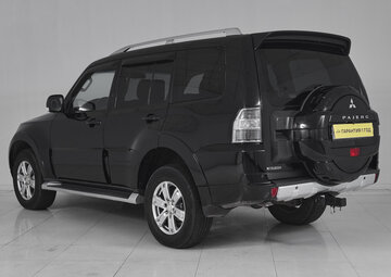 Mitsubishi Pajero Вид 4