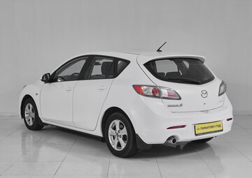 Mazda 3 Вид 4