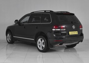 Volkswagen Touareg Вид 4