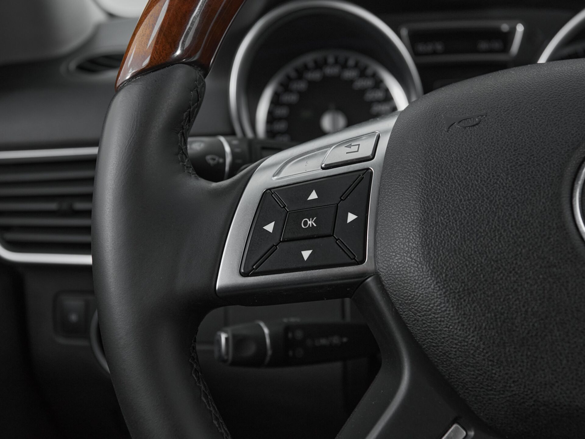 Mercedes benz M-Класс