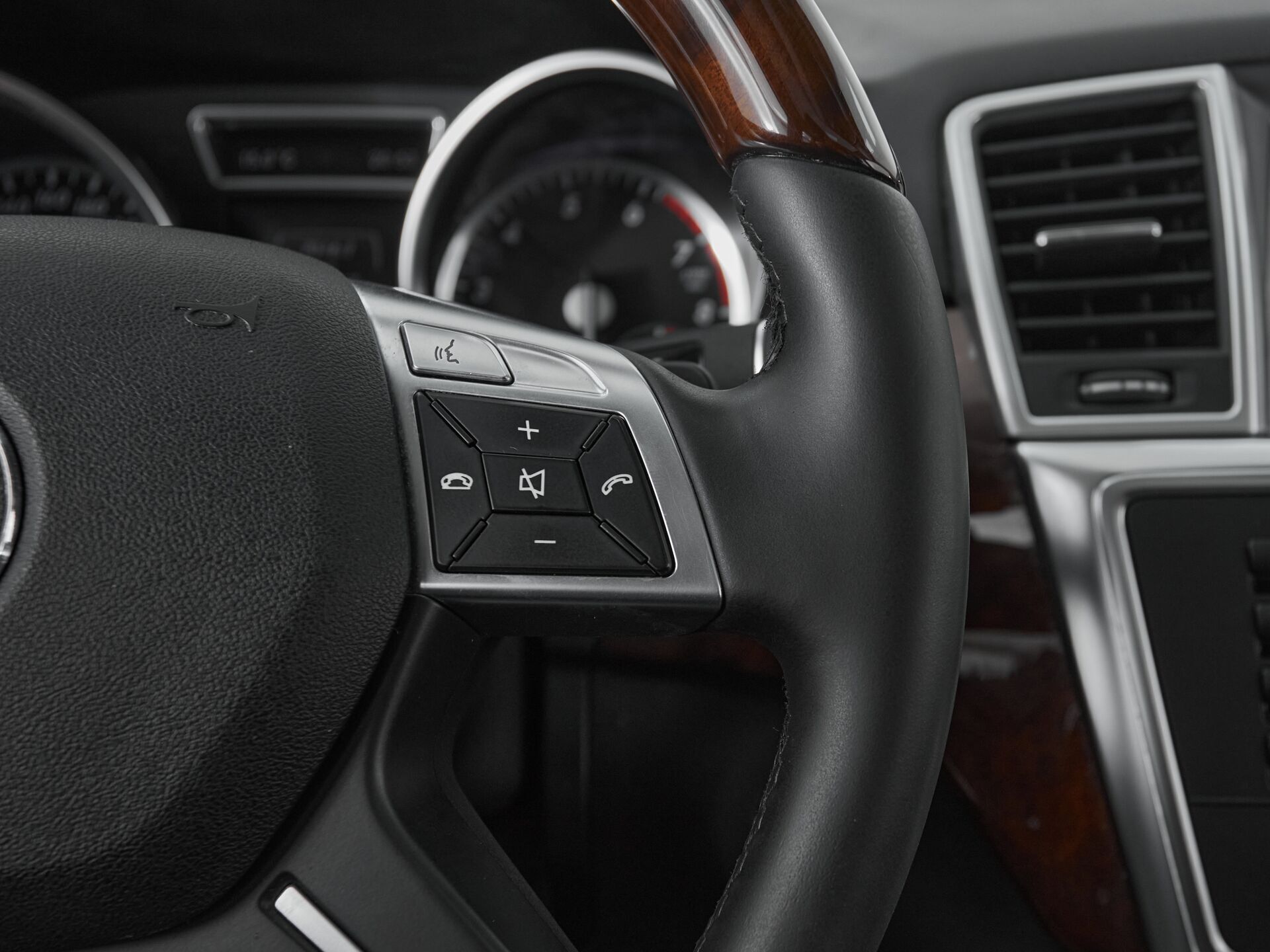 Mercedes benz M-Класс