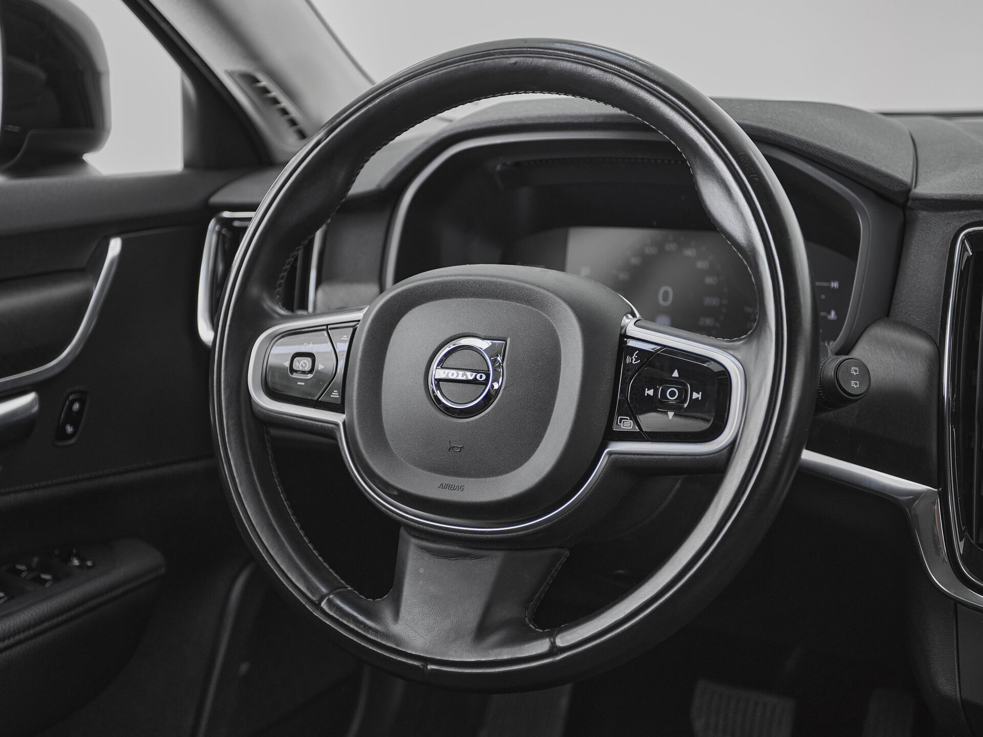 Volvo V90 Cross Country