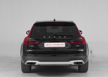 Volvo V90 Cross Country Вид 5