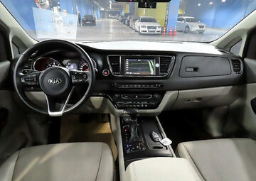 Kia Carnival Вид 4