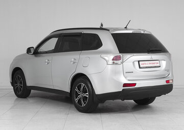 Mitsubishi Outlander Вид 4