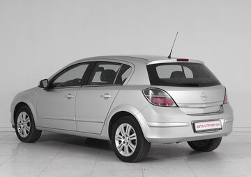 Opel Astra Вид 4