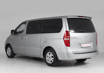 Hyundai Grand Starex Вид 4