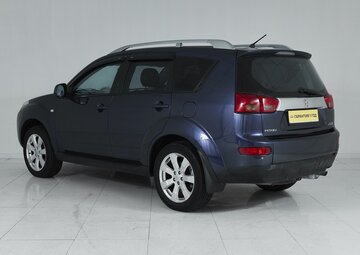 Peugeot 4007 Вид 4