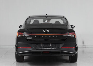 Hyundai Elantra Вид 5