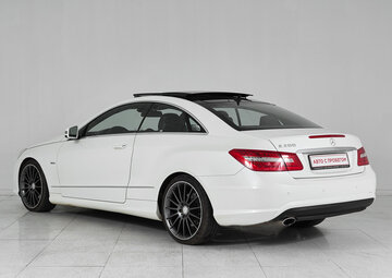 Mercedes benz E-Класс Вид 4