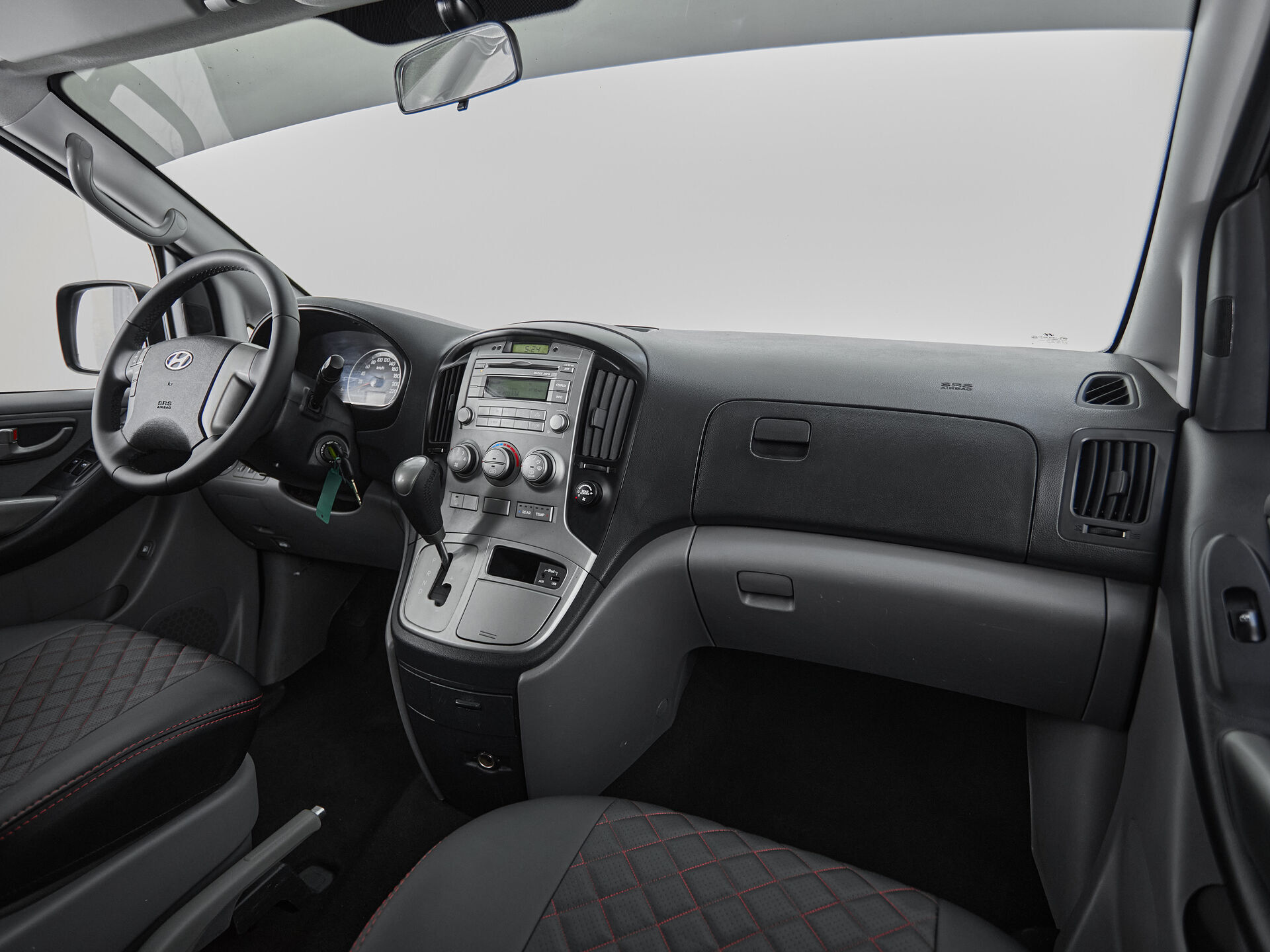 Hyundai H-1