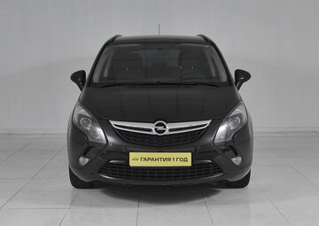 Opel Zafira Вид 2