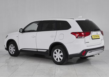 Mitsubishi Outlander Вид 4