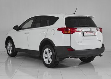 Toyota RAV4 Вид 4