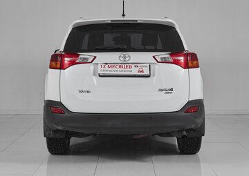 Toyota RAV4 Вид 5