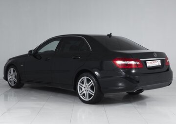 Mercedes benz E-Класс Вид 4