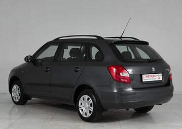Skoda Fabia Вид 4