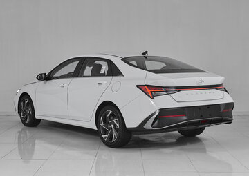 Hyundai Elantra Вид 4