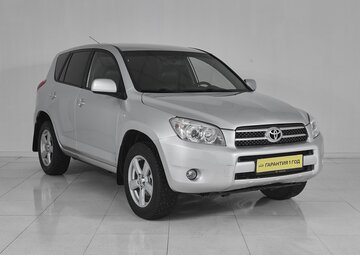 Toyota RAV4 Вид 3