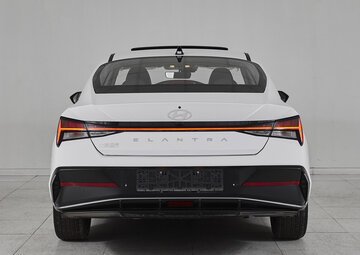 Hyundai Elantra Вид 5