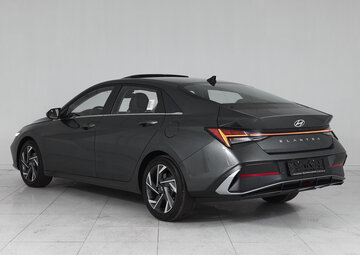 Hyundai Elantra Вид 4