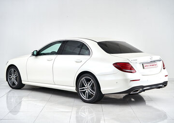 Mercedes benz E-Класс Вид 4