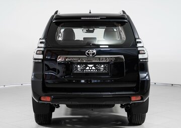 Toyota Land Cruiser Prado Вид 4