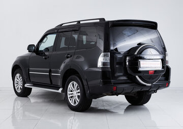 Mitsubishi Pajero Вид 4