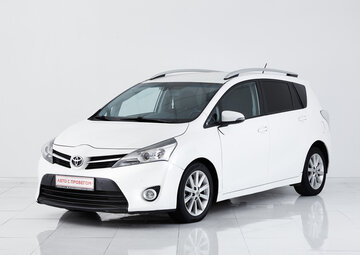 Toyota Verso Вид 1