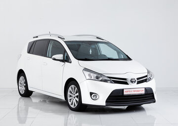 Toyota Verso Вид 3